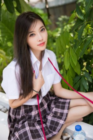 漂亮的秘书在线观看