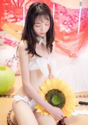 女明星走光